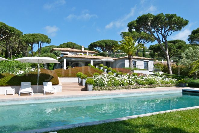 Plus de détail de la villa : CACHEMIRE a Saint Tropez